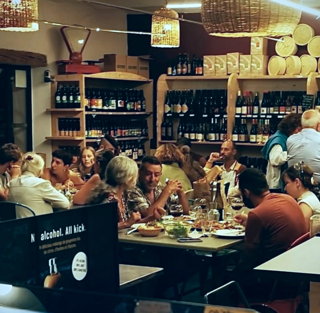 Le bar de COMBO et son ardoise de boissons